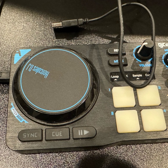 Hercules Dj Control Compact - Picture 2 of 4